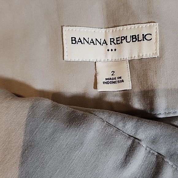 Banana Republic- Pencil Skirt - Picture 6 of 7